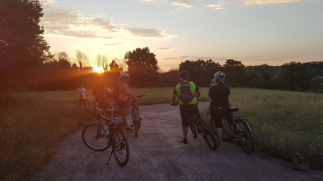  Tour en bicicleta incluso al atardecer 