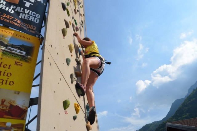  Escalada en paredes equipadas 