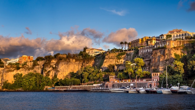  Sorrento 