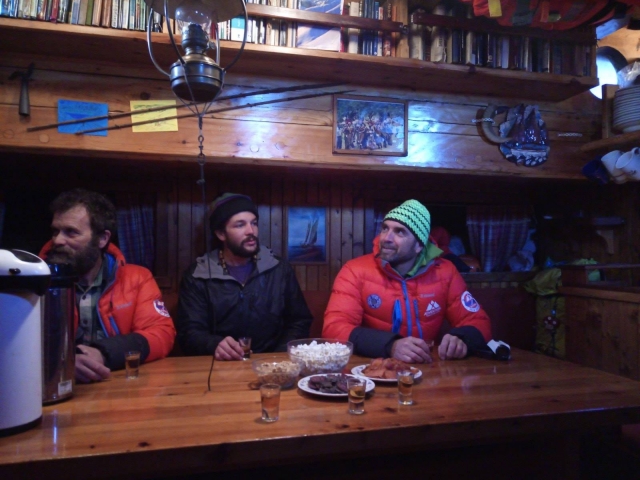  Descanso en un refugio de cerro 