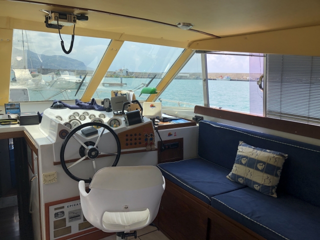  Dentro del barco 