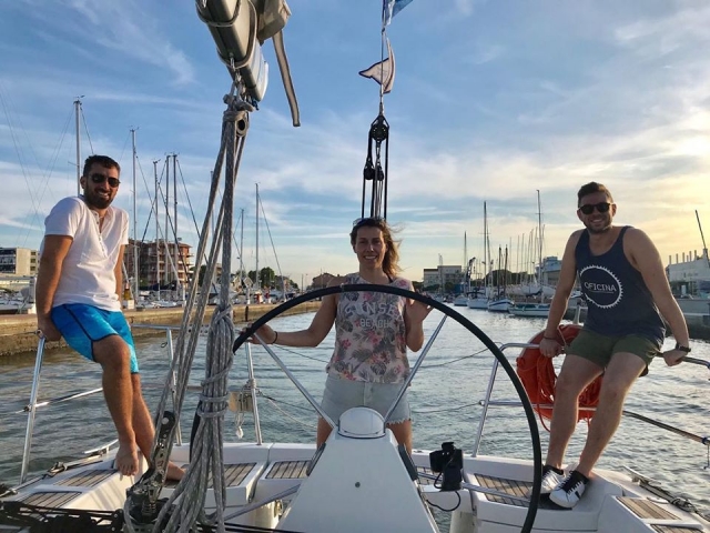  Amigos en navegación 