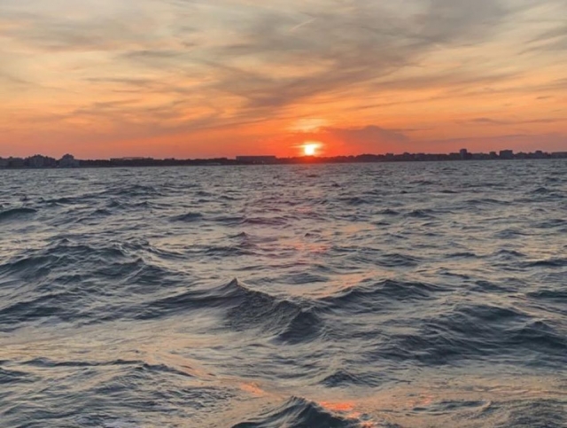  Atardecer desde el barco 