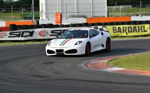  en la pista 