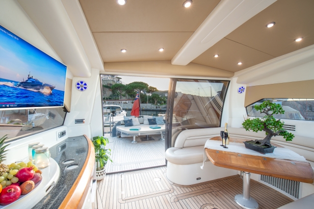  Interiores del barco 