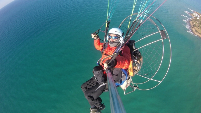  Volando sobre la costa 
