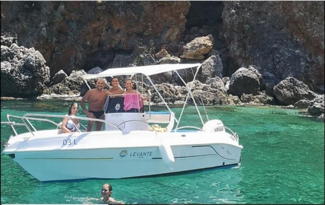  Renta de barco en Balestrale 