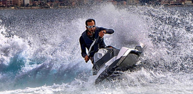  Jet ski 