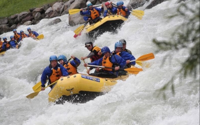  Rafting 