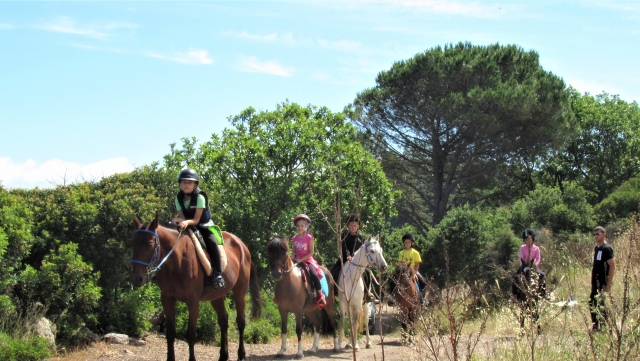  niños a caballo 