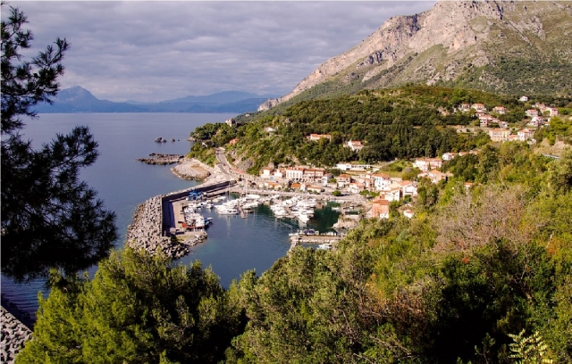  vista del puerto de maratea desde arriba 
