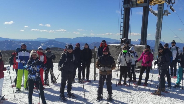  grupo con raquetas de nieve en Potenza 