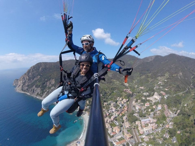  volando cerca del mar 