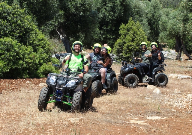  cuatrimoto junto con bari