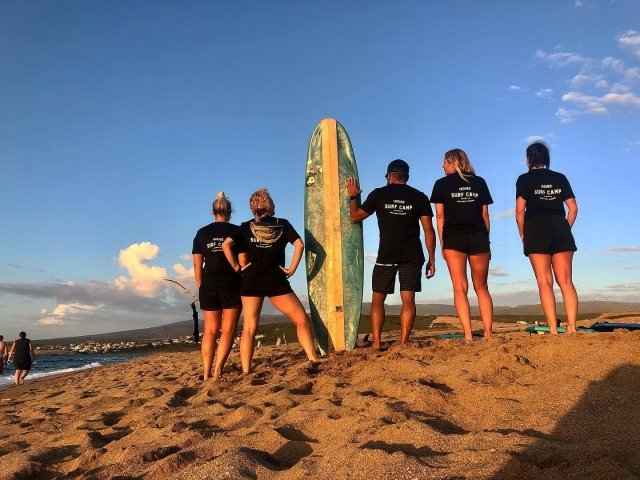  el equipo indigo en la playa 