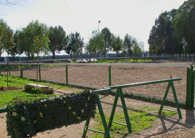 establo carrera de obstáculos 