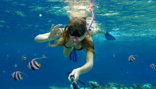 snorkeling 