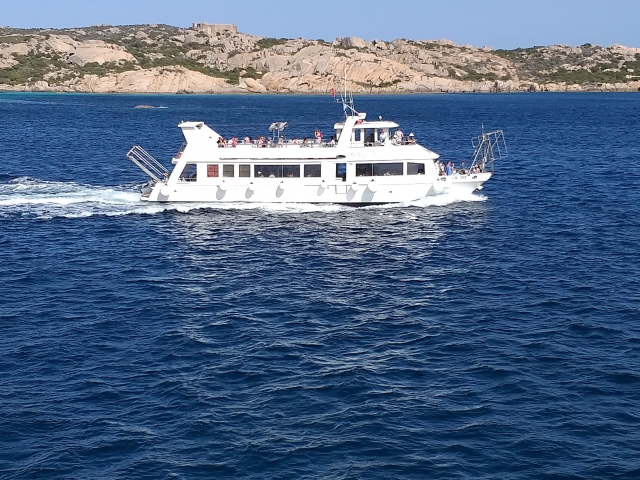 viaje en barco a la isla 
