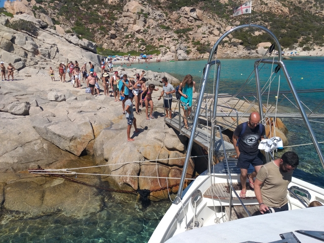  bañistas esperando 