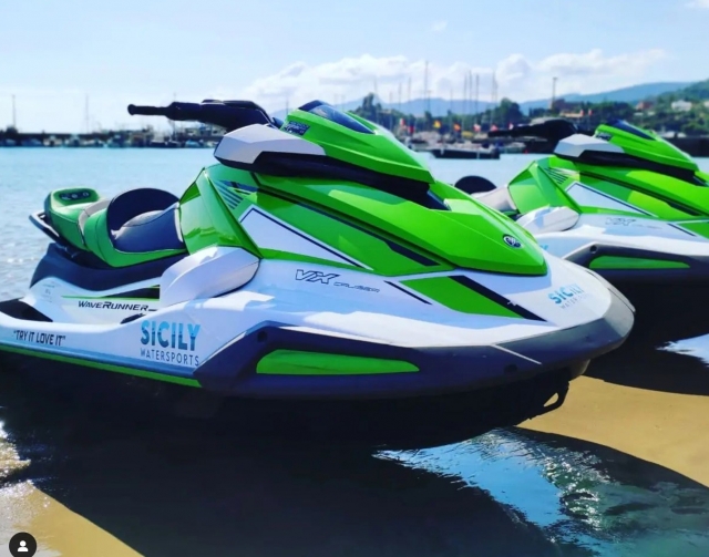 las jet skis de Sicilia watersports 