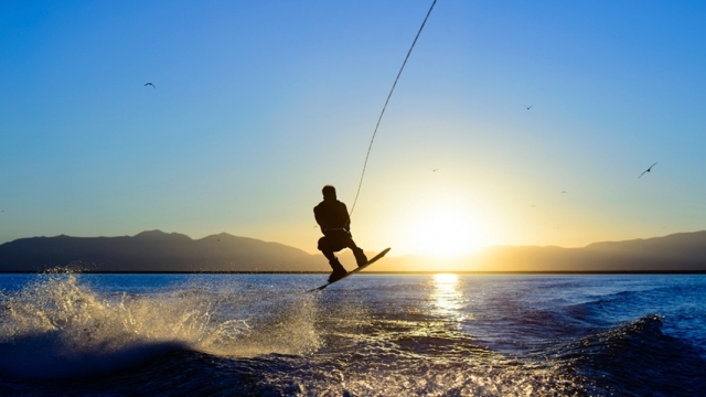  wakeboard al atardecer 