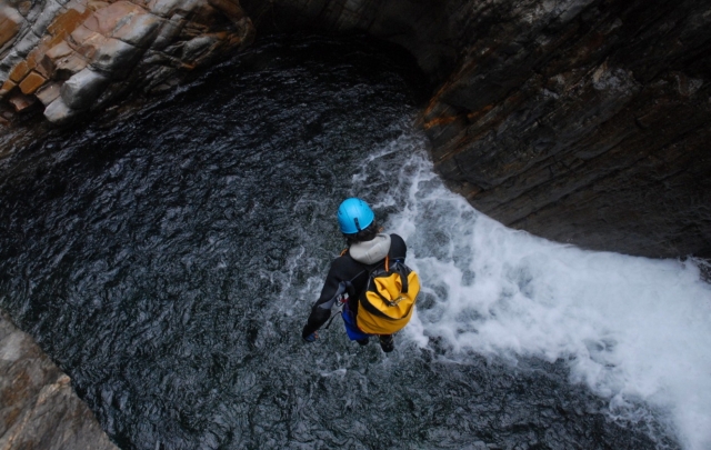  salto al agua