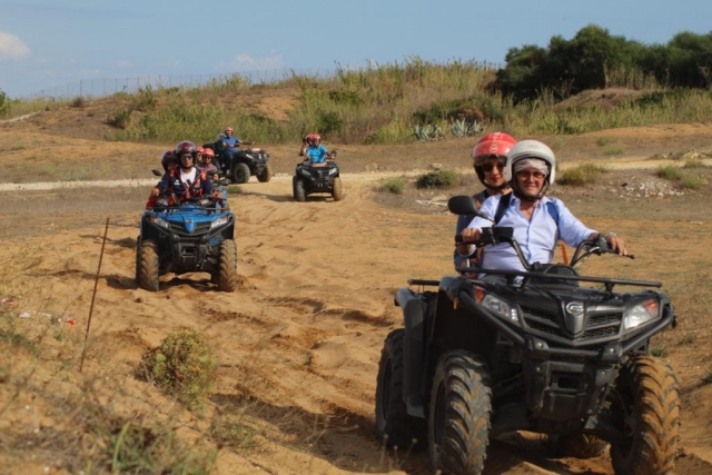  vivir la naturaleza y admirar los paisajes sicilianos en cuatrimoto 