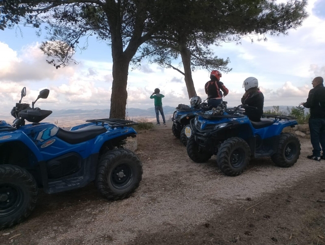  breve descanso duranle nuestra excursión en cuatrimoto 