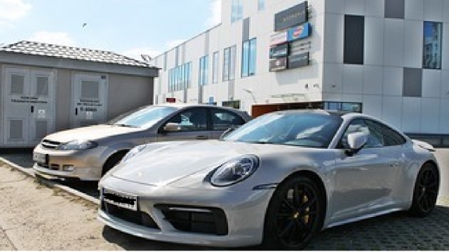  sube a bordo de un Porsche 992 