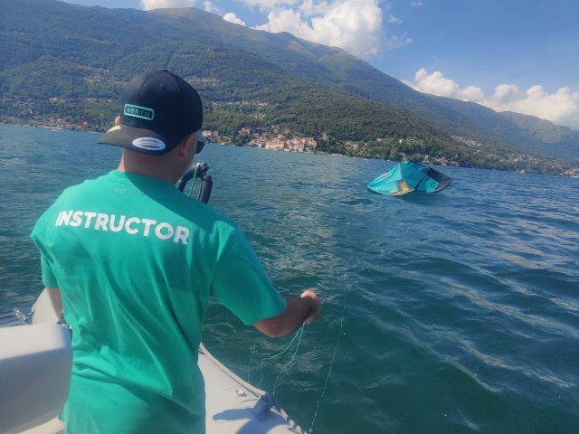  Clases de kitesurf en Dervio 