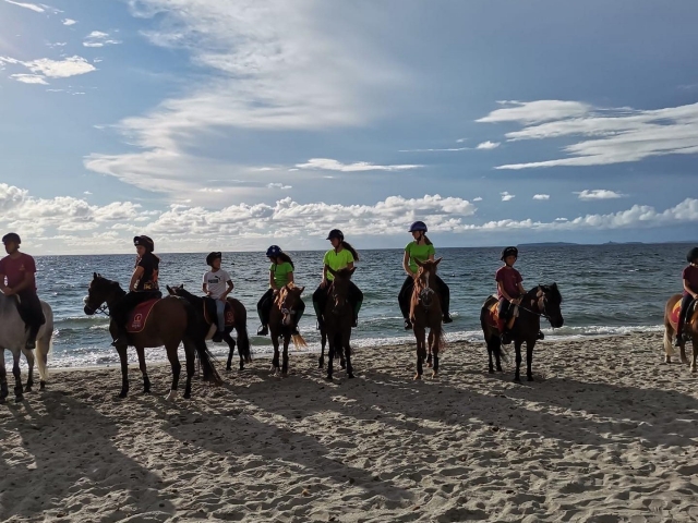  A caballo por la playa 