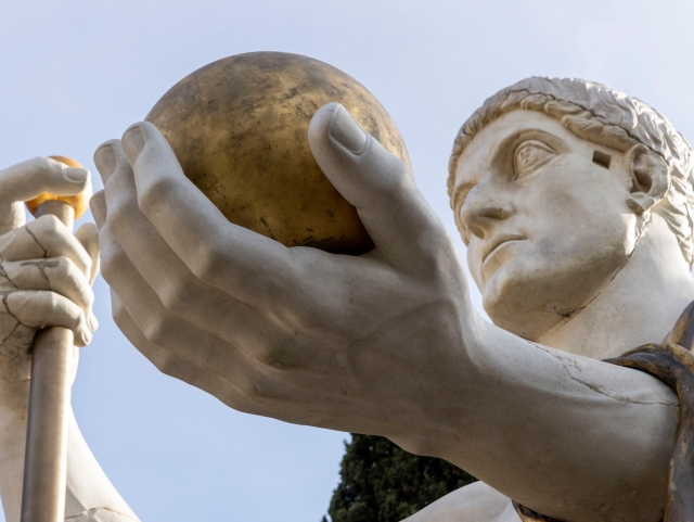  Estatua colosal de Constantino 