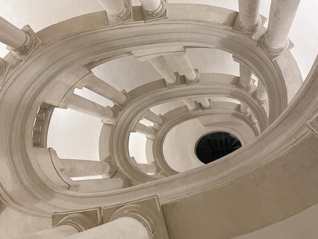  Las escaleras del Palacio Barberini 