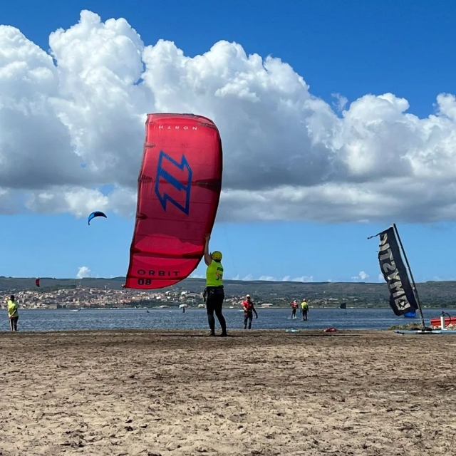  Preparativos para una sesión de Kitesurf 