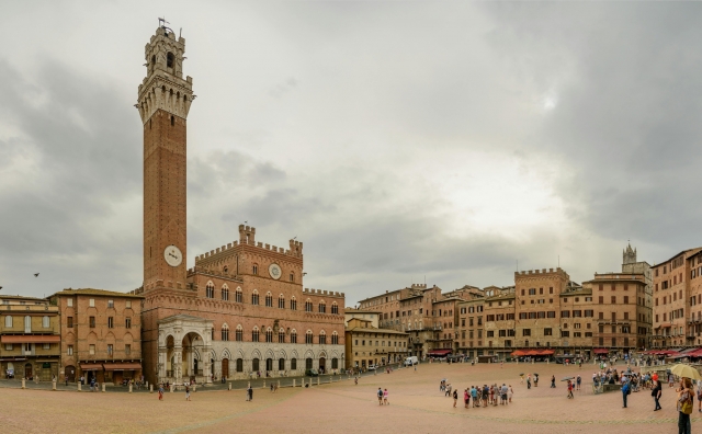  Piazza di Siena 