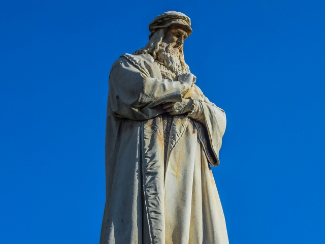  Estatua de Leonardo da Vinci 