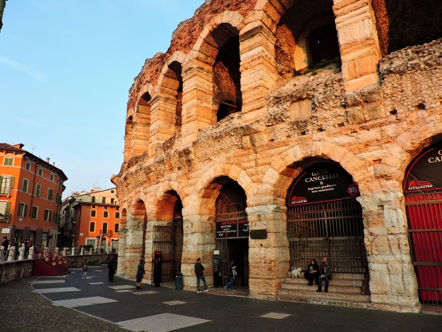 Arena de Verona al atardecer 