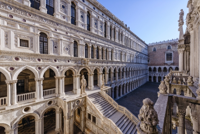  Palacio Ducal 