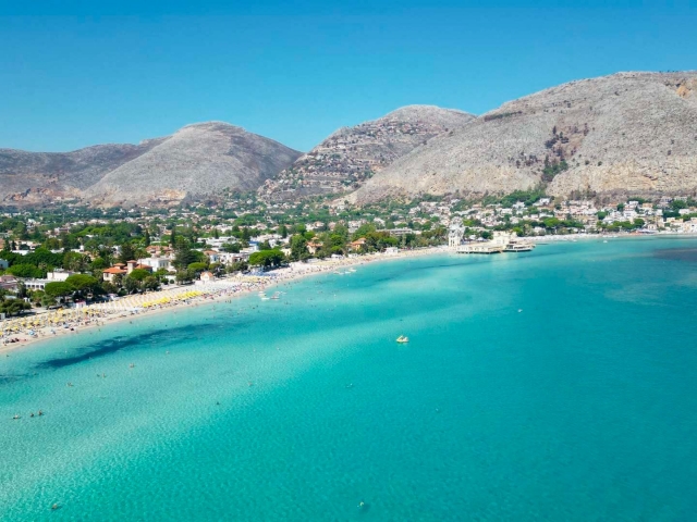  Descubre Palermo con una excursión en barco