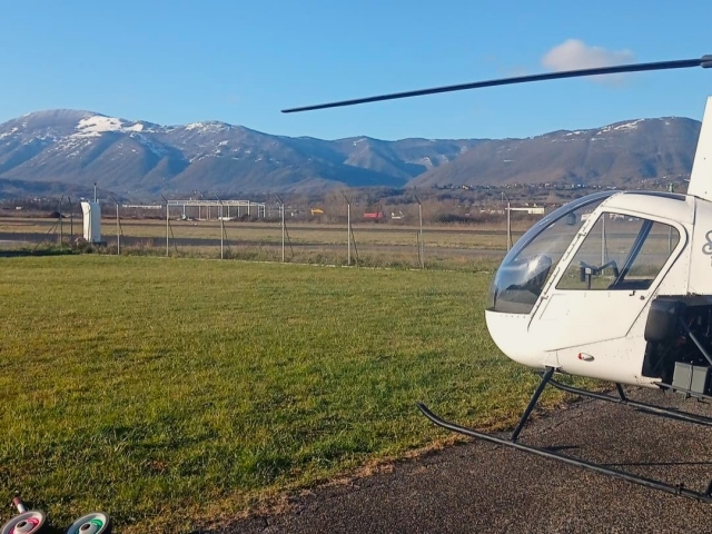  Helicóptero de pista AeroClub 