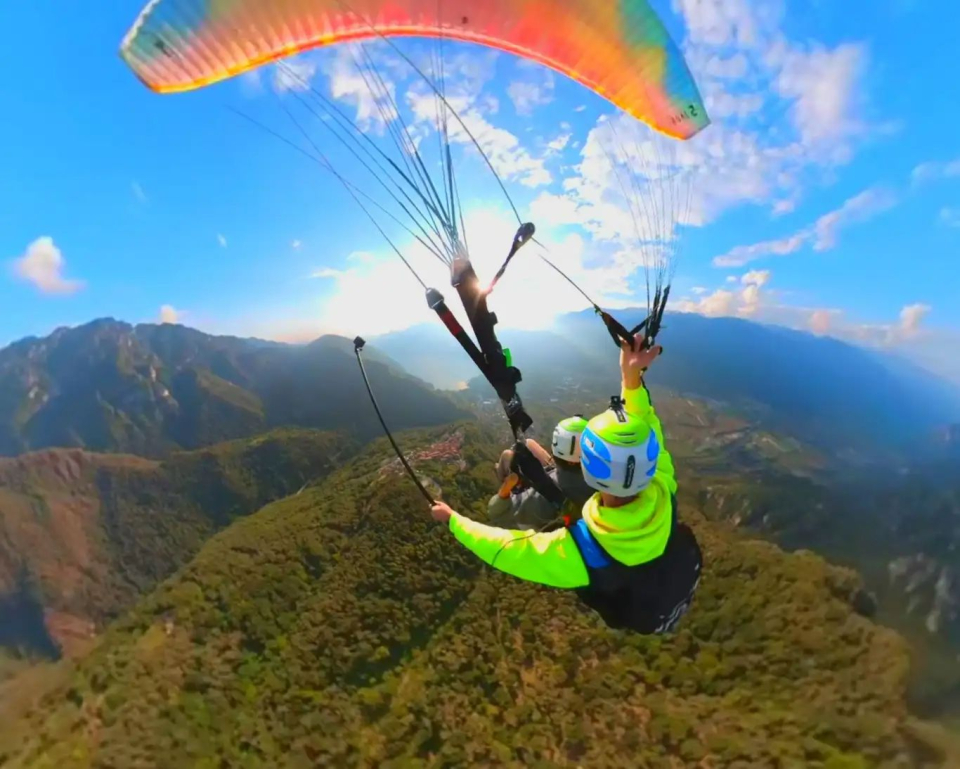  Vuelo en parapente sobre los Dolomitas 
