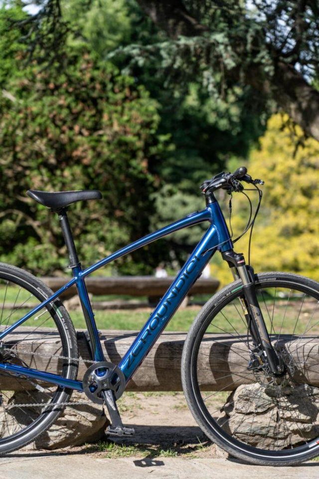  Una bicicleta eléctrica de trekking de Mobilitas Rent 