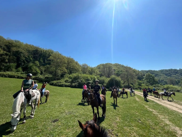  Disfruta de los paisajes de Roma a caballo 