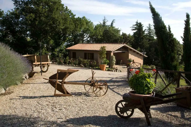  El patio entre los olivos 