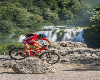 Tour de medio día en MTB a las cascadas de Marmora.