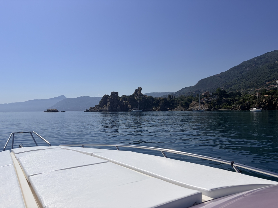 Paseo en barco por el Mediterráneo siciliano 