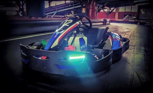  Go Go go go go go go go-go-go-go-go-go-go-go-go-go-go-go-go-go-go-go-go-go-go-karts en la pista 