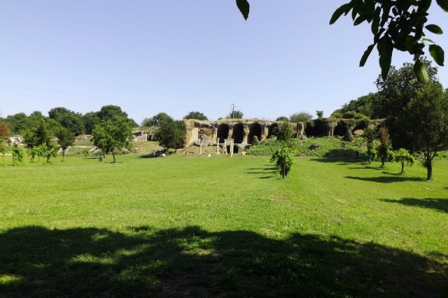  Un descanso a la sombra en la zona arqueológica 