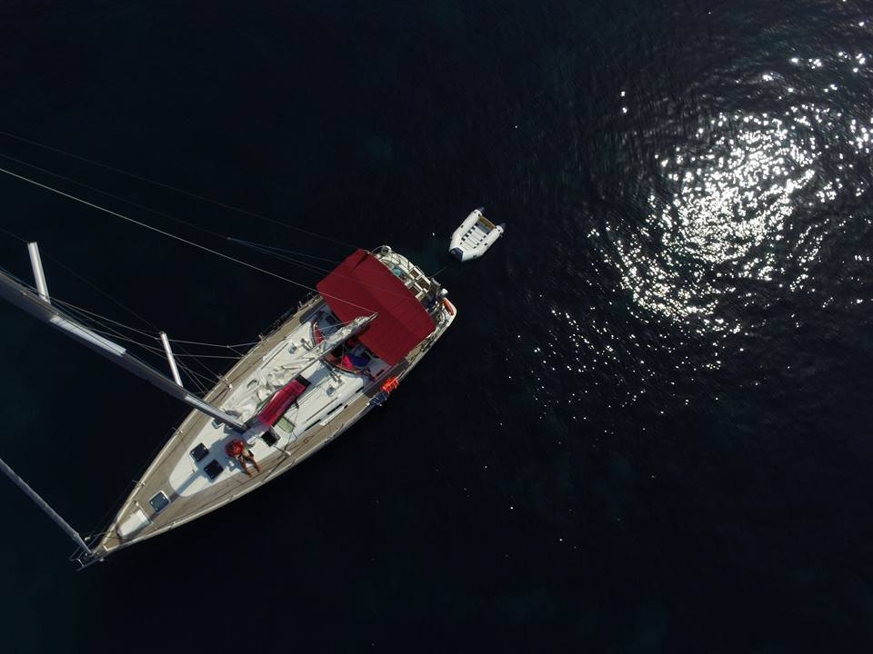  Vista aérea de nuestro barco