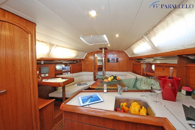  Sun Odyssey 37 - interiores